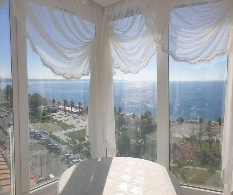 Antalya Konyaalti Plajinda Dublex Gemi Ev Apartment Exterior photo